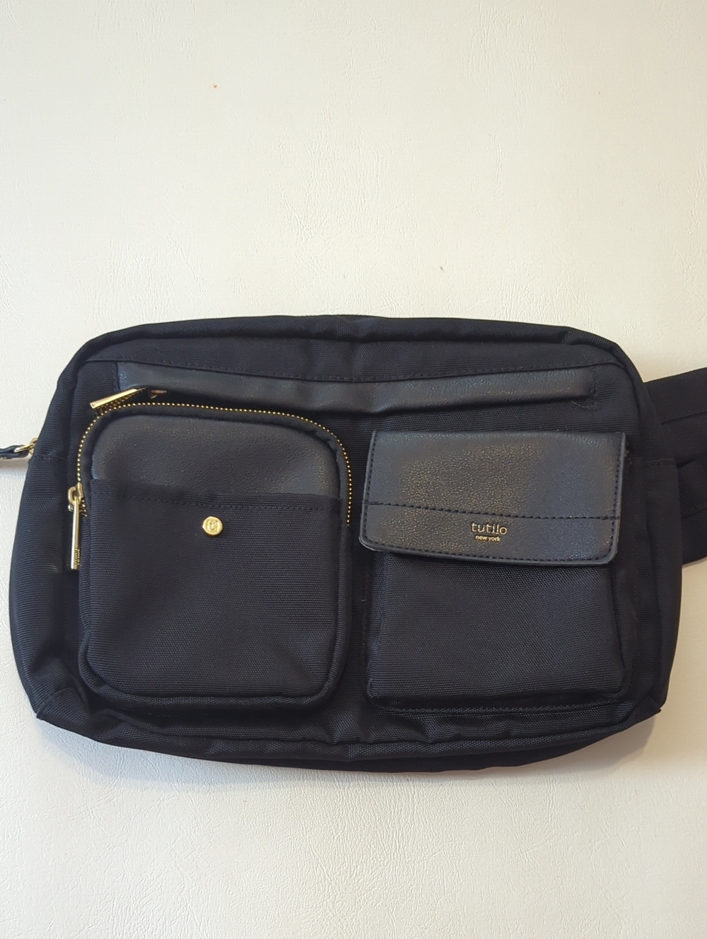 Tutilo New York Black Bag Zipper Pocket Strap Gold Accents Sling Bag Crossbody